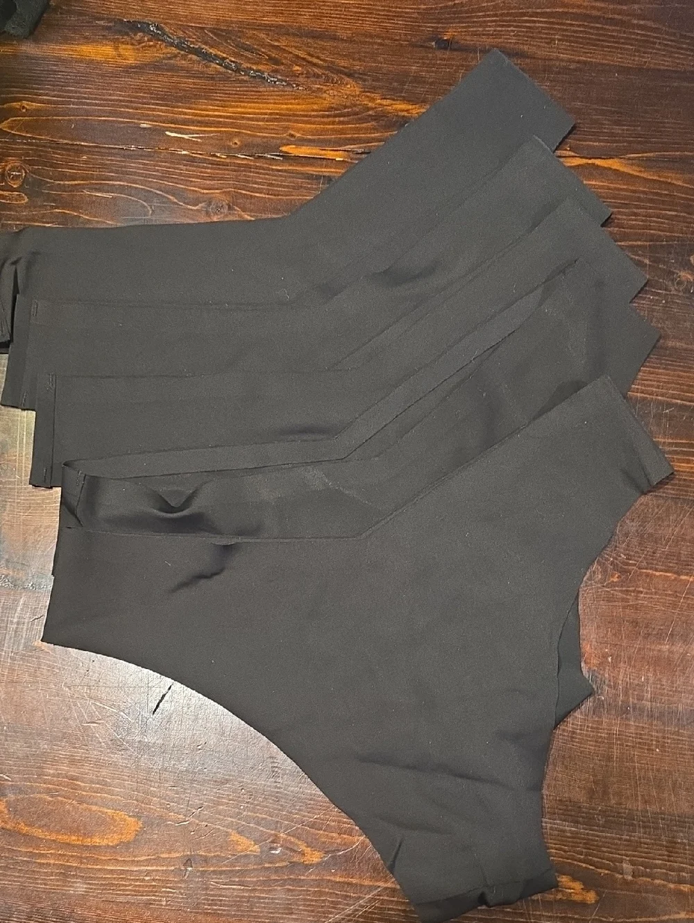 Set of 5 Seamless No-Show Hipster Panties - Black - Size Medium - Picture 1 of 3